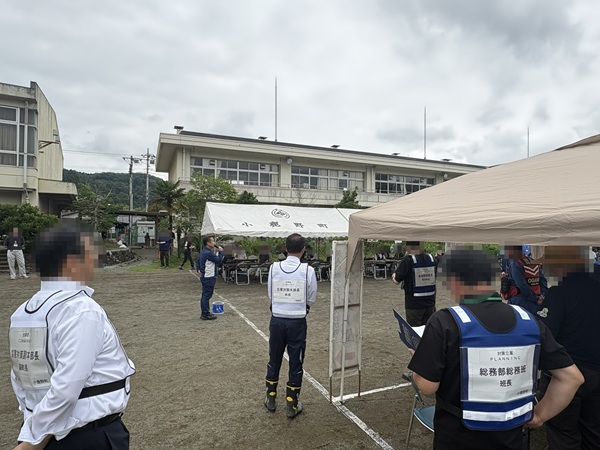 令和8年度小鹿野町防災訓練で閉会あいさつを行う秩父県土整備事務所長